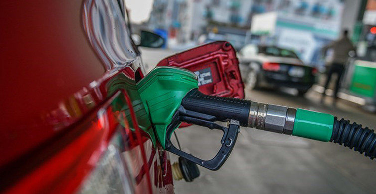 Otomobil sahiplerine müjde: Benzin, mazot ve LPG'de indirim bekleniyor!