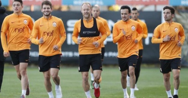 Ozan Kabak'tan Galatasaraylıları Mutlu Eden Yorum