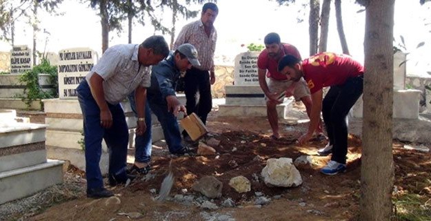 'Özgecan'ın Katili Buraya Gömüldü' Söylentisi Mezar Açtırdı