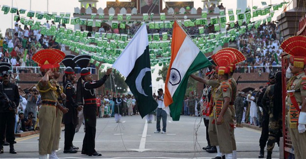 Pakistan: Hindistan Saldırı Hazırlığı Yapıyor