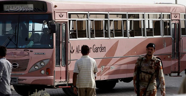 Pakistan'da Yolcu Otobüsüne Saldırı: 14 Ölü