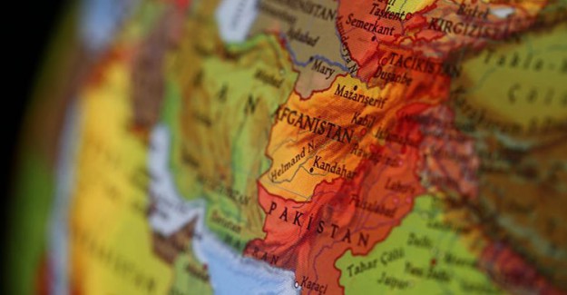 Pakistan'dan Afganlara Vize Sınırı