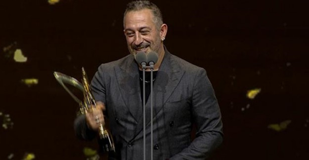 Pantene Altın Kelebek Ödülleri Töreninde Cem Yılmaz'dan Defne Samyeli'ye Büyük Jesti!