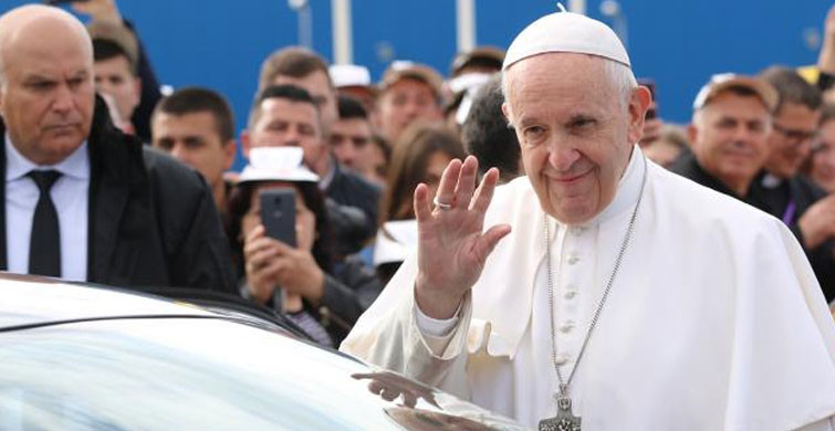 Papa Francis'in Tarihi Ziyareti Başlıyor