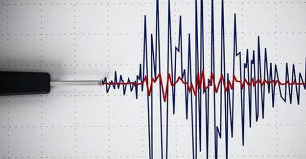 Papua Yeni Gine'de Korkutan Deprem: Tsunami Uyarısı Yapıldı