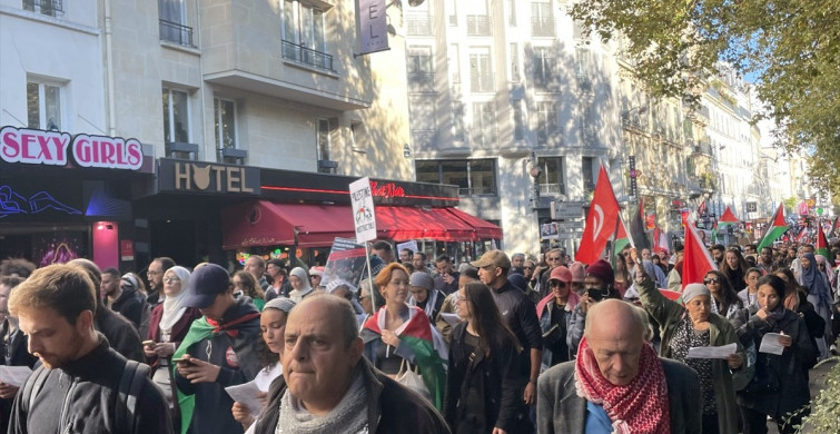 Paris'te Filistin ve Lübnan İçin Büyük Gösteri Düzenlendi