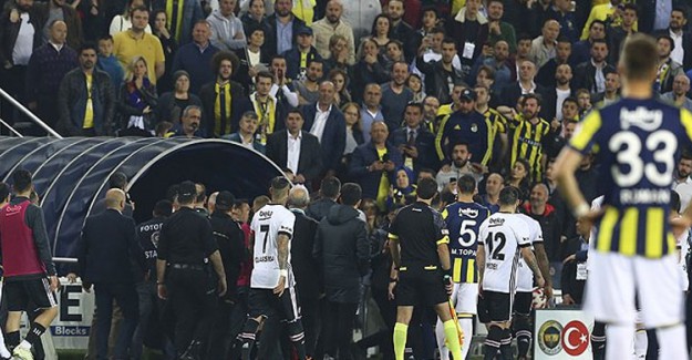 PFDK, Fenerbahçe'ye 3 Maç Seyircisiz Oynama Cezası Verdi