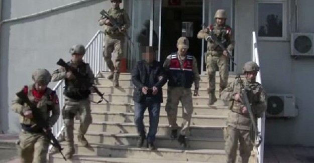 PKK'lı Teröristlere İlaç Gönderen Muhtar Tutuklandı