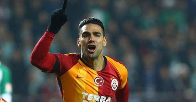 Radamel Falcao, Galatasaray'ı Zirveye Taşıyor