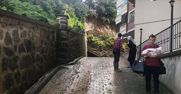 Rize'de Sağanak Yağış Zarar Verdi