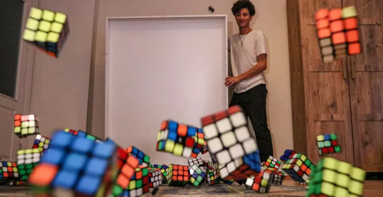 Rubik Küplerden Yaptığı Portrelerle 40 Bin TL Kazanıyor