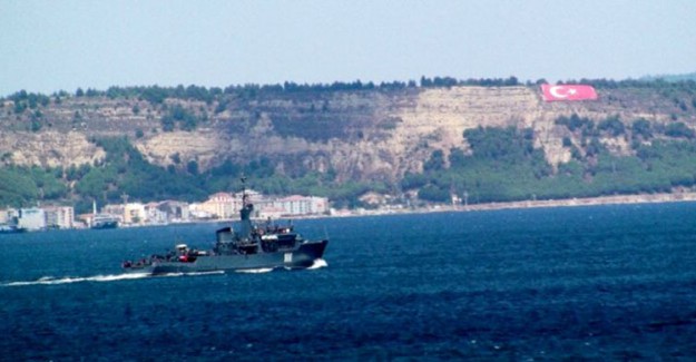 Rus Donanmasına Ait Savaş Gemisi Çanakkale Boğazı'ndan Geçti
