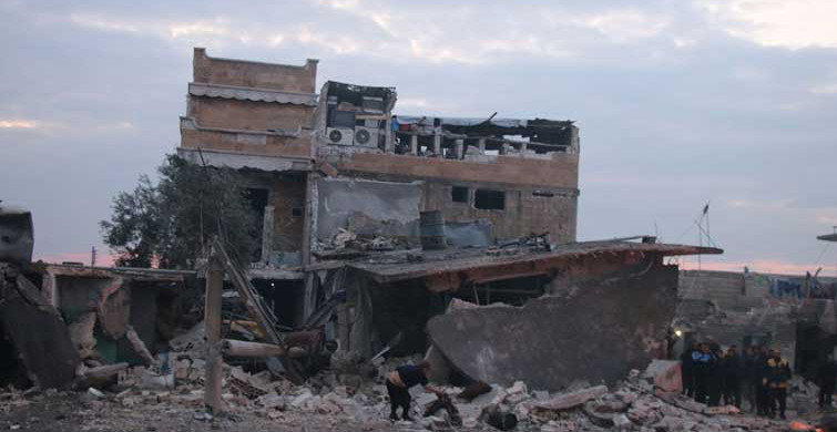 Rus Savaş Uçakları İdlib'de Hastaneyi Hedef Aldı