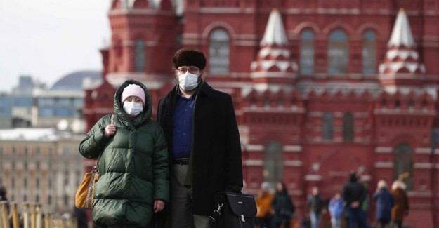 Ruslardan Flaş Açıklama! Virüs Saçtan Bulaşabilir