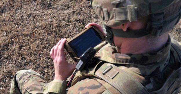 Rusya'da Askerlere Akıllı Telefon Yasağı Geliyor!