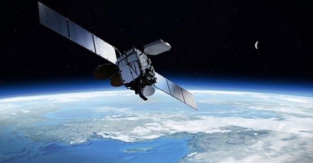 Rusya'dan Açıklama! 'Uydumuza Gök Taşı Çarptı'