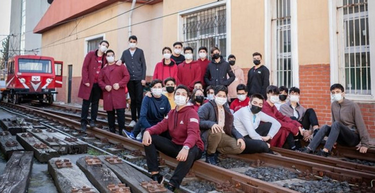 Sadece Bir Lise Değil Enerji Santrali: Bu Okuldan Mezun Olan Öğrenciler Tren Sürücüsü Olabiliyor