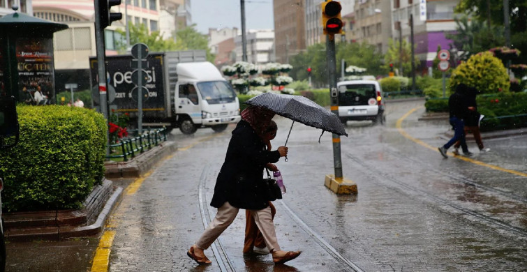 Sağanak yağış 13 ilde etkili olacak: Meteoroloji ve AFAD’dan uyarılar üst üste geldi