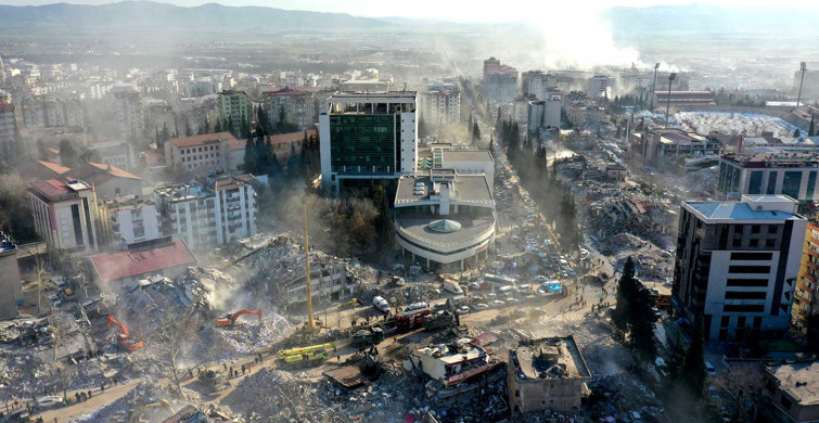 Sağlık Bakanlığı deprem bölgesinde salgın riskine yönelik tedbirler alıyor