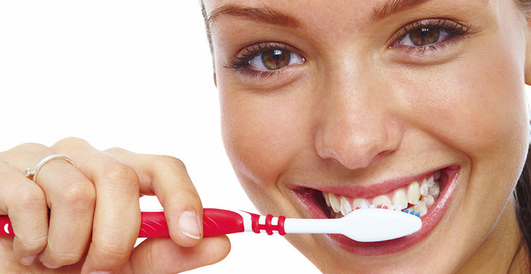 Sahurda Bir Şey Yemeseniz Bile Dişlerinizi Fırçalayın