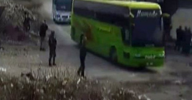 Şam'da Rus Gazetecileri Taşıyan Otobüs Saldırıya Uğradı