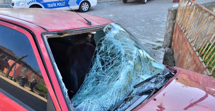 Samsun’da Akılalmaz Kaza: 2 Yaralı
