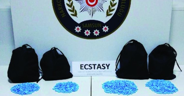 Samsun'da Bir Evde 2 Bin 604 Ecstasy Hap Ele Geçirildi