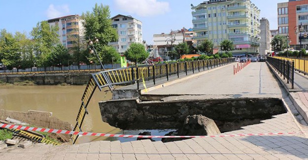 Samsun'da Köprüde Çökme: 2 Yaralı