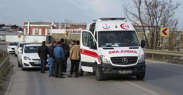 Sancaktepe'de Otomobil İle Minibüs Çarpıştı: 5 Yaralı
