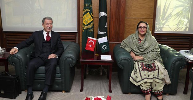 Savunma Bakanı Akar Pakistanlı Mevkidaşıyla Buluştu