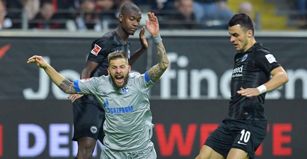 Schalke, Frankfurt Deplasmanında Dağıldı!