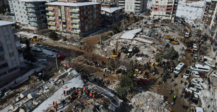 Şehir tamamen enkaz oldu: Felaketin boyutu dronla görüntülendi