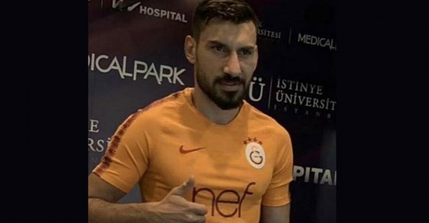Şener Özbayraklı Galatasaray Formasını Giydi