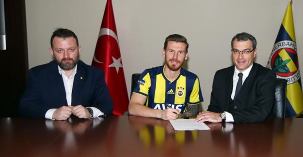Serdar Aziz Fenerbahçe'ye Resmi İmzayı Attı!