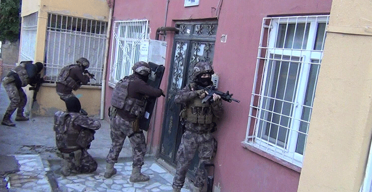 Siirt'te Eş Zamanlı DEAŞ Operasyonu Düzenlendi: 8 Kişi Gözaltında