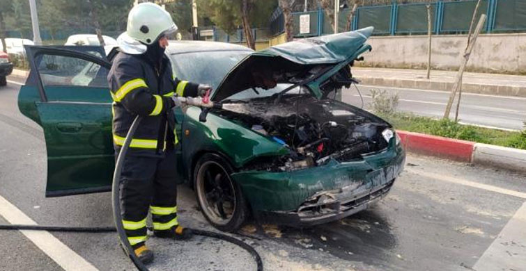 Siirt'te Kazaya Karışan Araçlardan Biri Alev Aldı