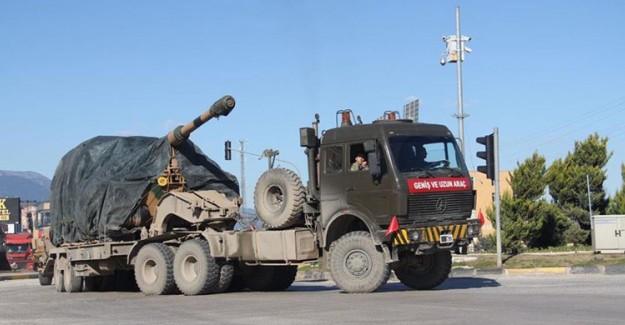 Sınır Birliklerine Obüs ve Zırhlı Araç Sevkiyatı Yapıldı