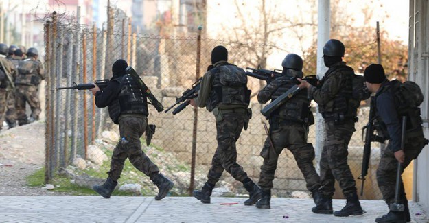 Şırnak'ta Operasyon, İki Terörist Etkisiz Hale Getirildi