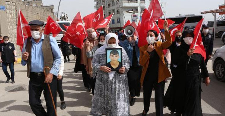 Şırnak’ta Yapılan HDP Önündeki Eylemlerde 30'uncu Haftaya Girildi