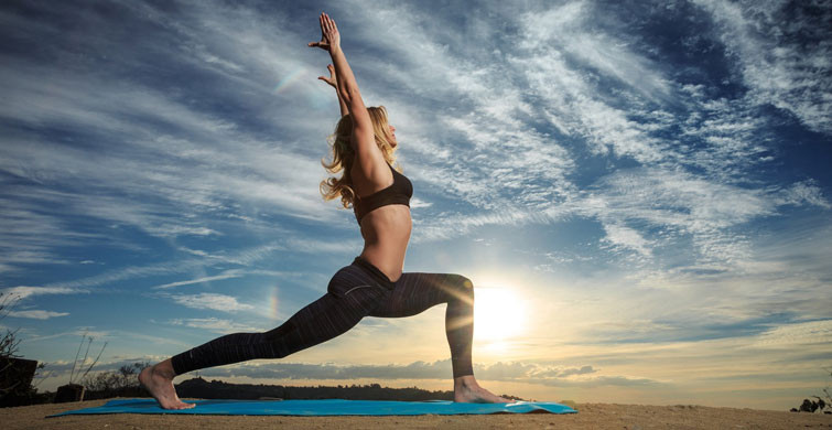 Şişkinliği Önlemek İçin 4 Yoga Hareketi
