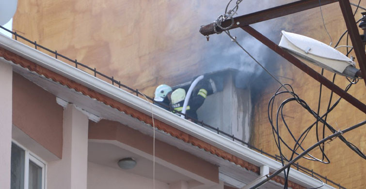 Sivas’ta Bir Binanın Bacasında Yangın Çıktı