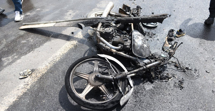 Siverek'te 4 Kişinin Bulunduğu Motosiklet Kaza Yaptı