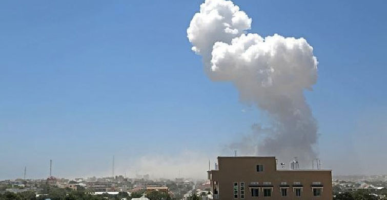 Somali'de İki Noktada Bombalı Saldırı!