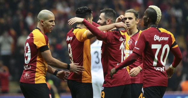 'Son 25 Yılın En İyisi Galatasaray'