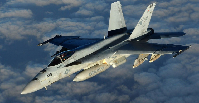 Son Dakika: ABD Deniz Kuvvetlerine ait savaş uçağı düştü!