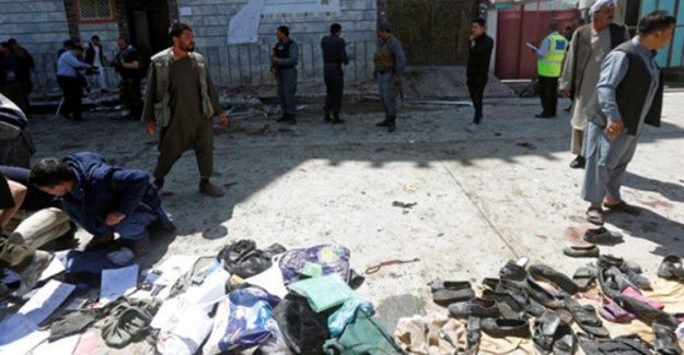 Son Dakika: Afganistan'da Canlı Bomba Saldırısı 31 Ölü Var