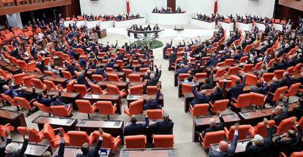 Son Dakika: AK Parti, Seçim Önergesini Meclis'e Sundu