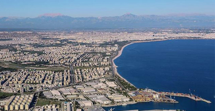 Son Dakika: Antalya'da Şiddetli Deprem!