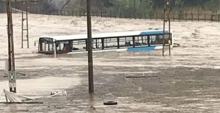 Son Dakika: Kastamonu'nun Azdavay İlçesinde Sel Nedeniyle Köprü Çöktü