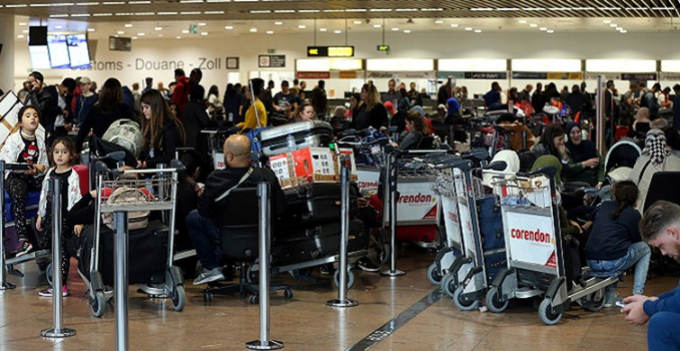 Son Dakika! Paris Havalimanlarında Grev Yapan Çalışanlar Charles de Gaulle Havalimanı'nda Terminal Kapattı